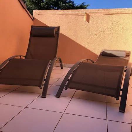 Apartmán Duplex Piscine Vue Wifi Parking Clim *